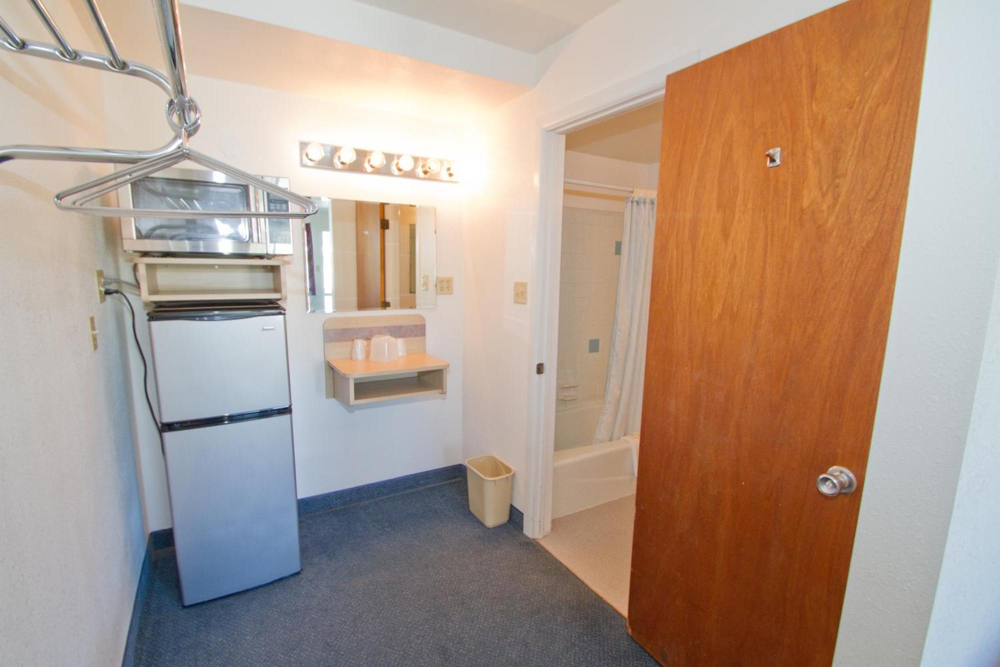 Brooks St. Motor Inn ミズーラ エクステリア 写真