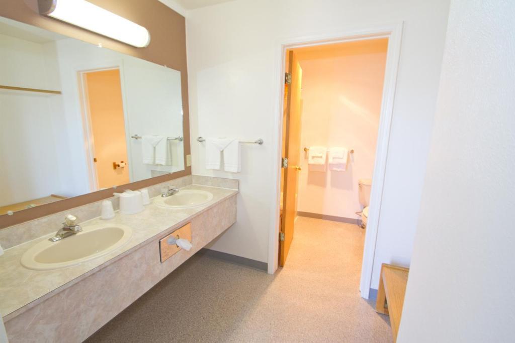 Brooks St. Motor Inn ミズーラ 部屋 写真